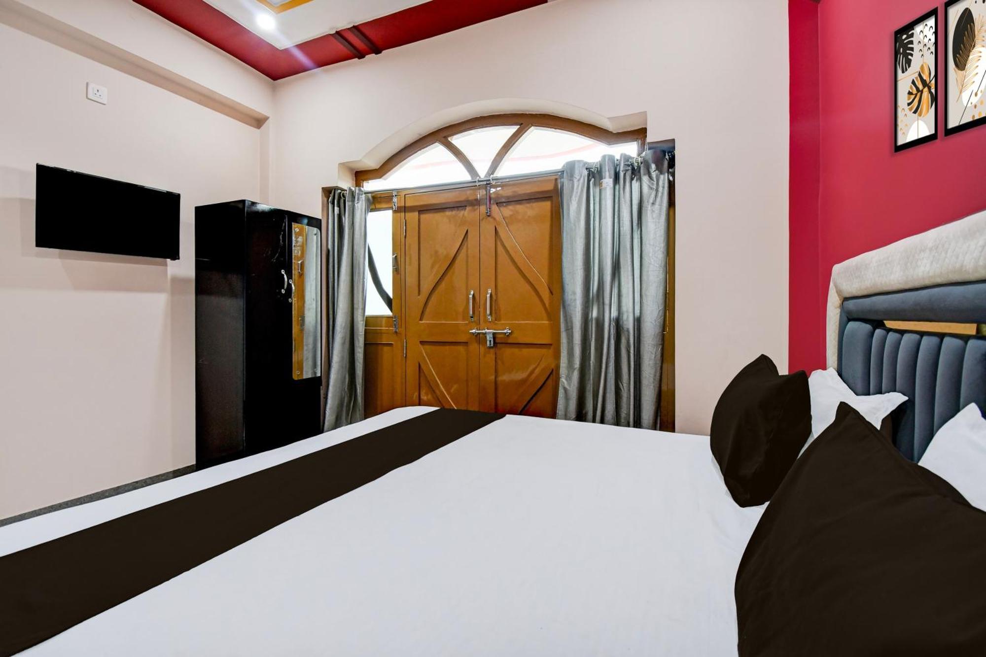 Hotel O The Lavish Landmark Danapur Buitenkant foto